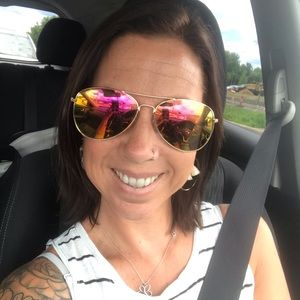 Meet your Posher, Christie